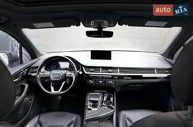 Позашляховик / Кросовер Audi Q7 2017 в  фото 38 Позашляховик / Кросовер Audi Q7 2017 в
