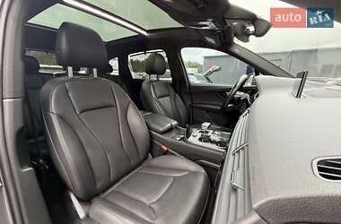Позашляховик / Кросовер Audi Q7 2017 в  фото 67 Позашляховик / Кросовер Audi Q7 2017 в