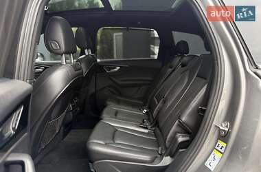 Позашляховик / Кросовер Audi Q7 2017 в  фото 70 Позашляховик / Кросовер Audi Q7 2017 в
