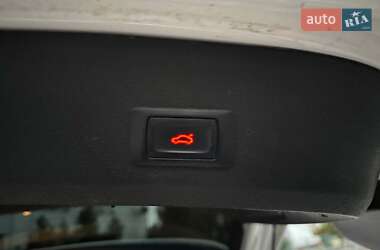 Внедорожник / Кроссовер Audi Q7 2013 в 