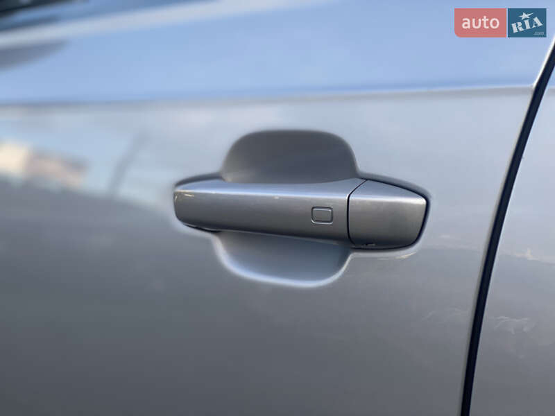 Позашляховик / Кросовер Audi Q7 2015 в Луцьку