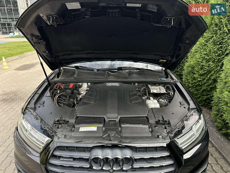 Позашляховик / Кросовер Audi Q7 2018 в Львові