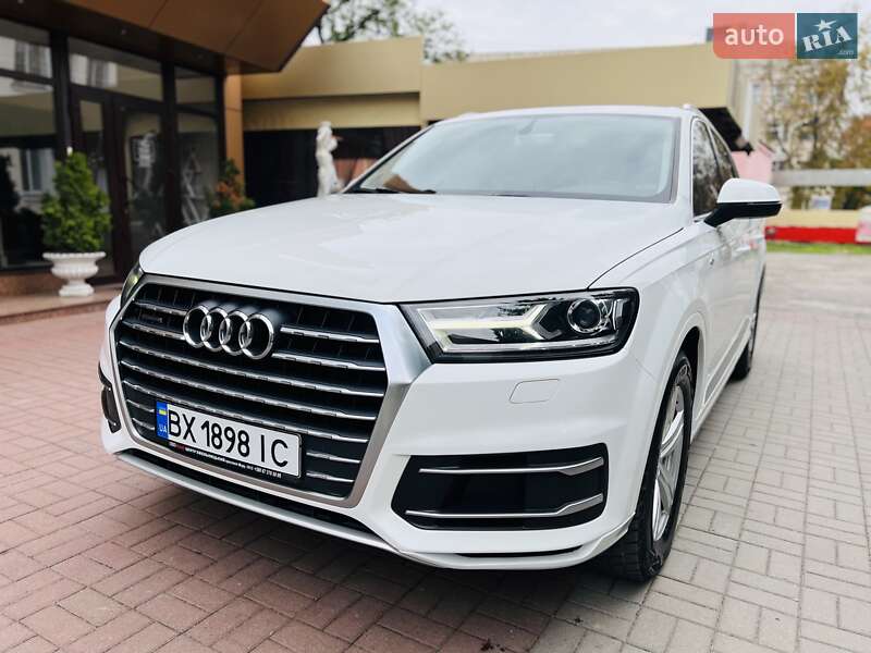 Позашляховик / Кросовер Audi Q7 2015 в Хмельницькому