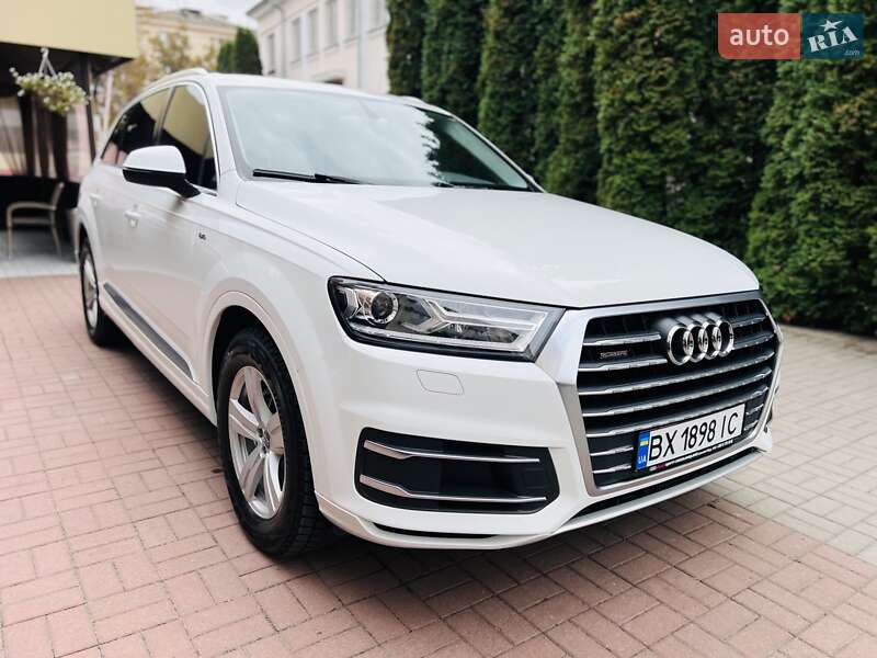 Позашляховик / Кросовер Audi Q7 2015 в Хмельницькому