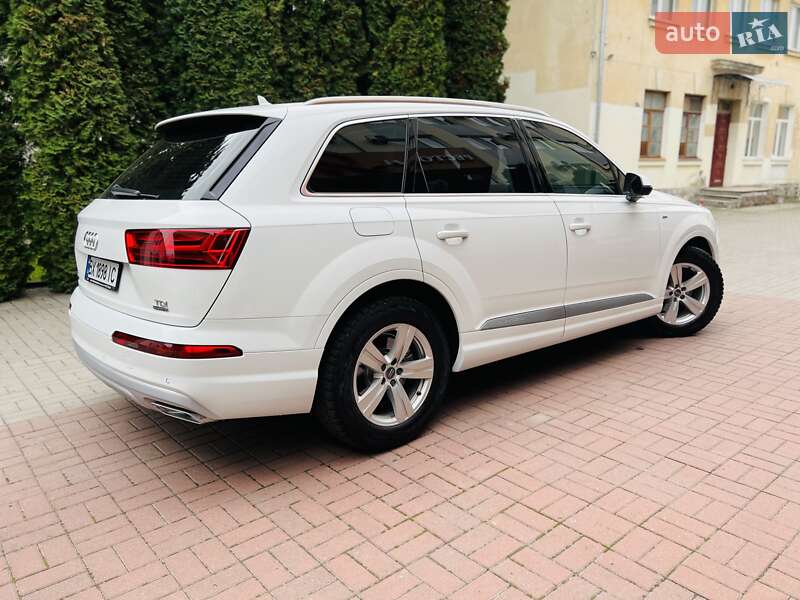 Позашляховик / Кросовер Audi Q7 2015 в Хмельницькому