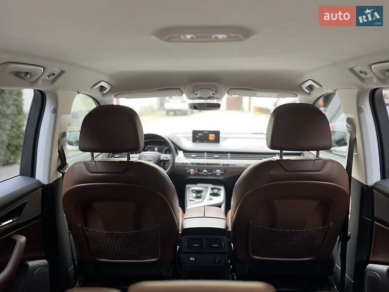 Позашляховик / Кросовер Audi Q7 2015 в Хмельницькому