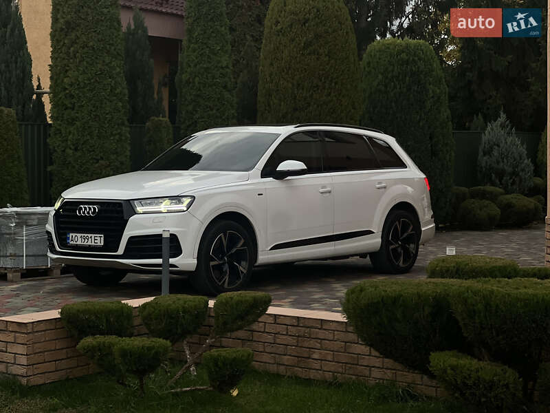 Позашляховик / Кросовер Audi Q7 2019 в Мукачевому