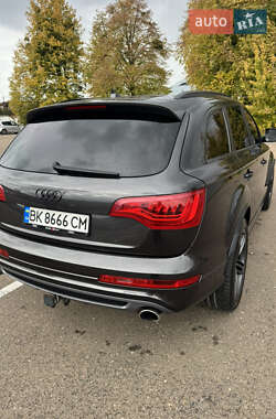 Позашляховик / Кросовер Audi Q7 2015 в  фото 4 Позашляховик / Кросовер Audi Q7 2015 в