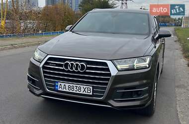 Внедорожник / Кроссовер Audi Q7 2016 в Киеве