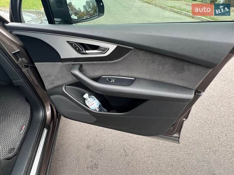 Внедорожник / Кроссовер Audi Q7 2016 в Киеве фото 14 Внедорожник / Кроссовер Audi Q7 2016 в Киеве