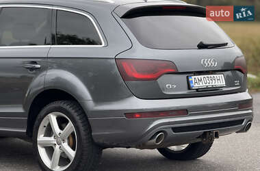 Позашляховик / Кросовер Audi Q7 2011 в 