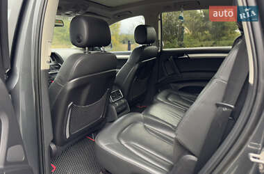 Позашляховик / Кросовер Audi Q7 2011 в 