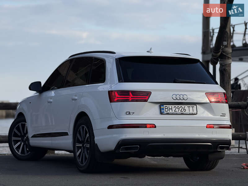 Позашляховик / Кросовер Audi Q7 2017 в Одесі фото 16 Позашляховик / Кросовер Audi Q7 2017 в Одесі