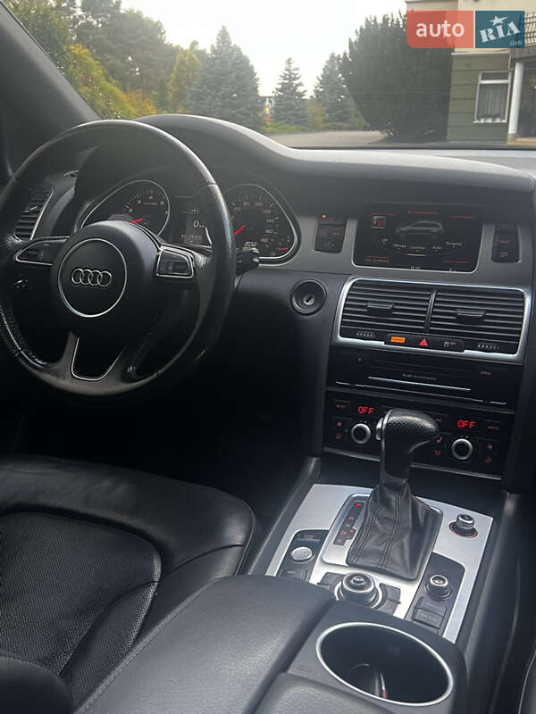 Внедорожник / Кроссовер Audi Q7 2015 в Судовой Вишне