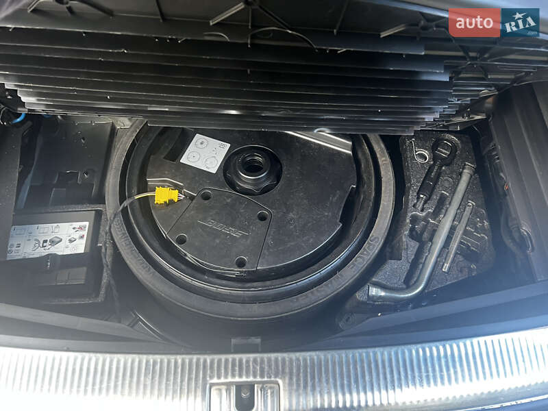 Внедорожник / Кроссовер Audi Q7 2015 в Судовой Вишне