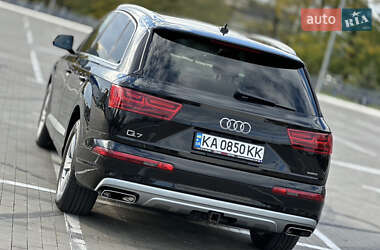 Позашляховик / Кросовер Audi Q7 2017 в  фото 18 Позашляховик / Кросовер Audi Q7 2017 в