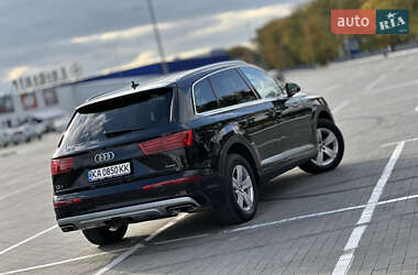 Позашляховик / Кросовер Audi Q7 2017 в  фото 20 Позашляховик / Кросовер Audi Q7 2017 в