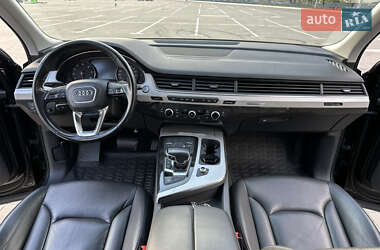 Позашляховик / Кросовер Audi Q7 2017 в  фото 35 Позашляховик / Кросовер Audi Q7 2017 в