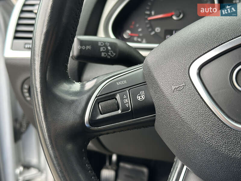Позашляховик / Кросовер Audi Q7 2015 в Харкові