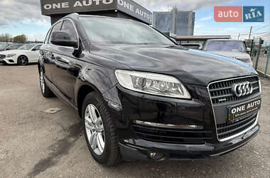 Позашляховик / Кросовер Audi Q7 2007 в 