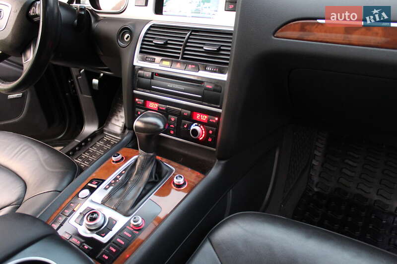 Внедорожник / Кроссовер Audi Q7 2014 в Ровно