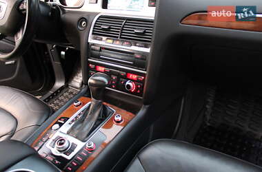 Позашляховик / Кросовер Audi Q7 2014 в  фото 34 Позашляховик / Кросовер Audi Q7 2014 в