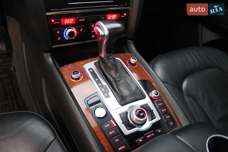 Внедорожник / Кроссовер Audi Q7 2014 в Ровно