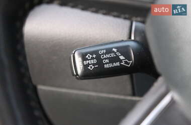 Позашляховик / Кросовер Audi Q7 2014 в  фото 41 Позашляховик / Кросовер Audi Q7 2014 в