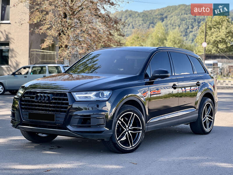 Внедорожник / Кроссовер Audi Q7 2015 в Хусте