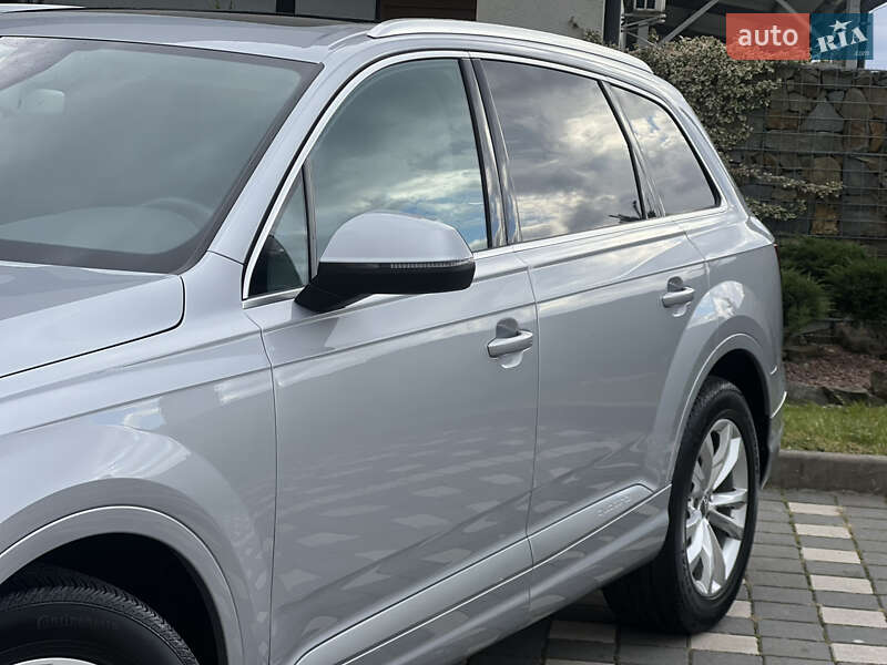 Внедорожник / Кроссовер Audi Q7 2015 в Стрые
