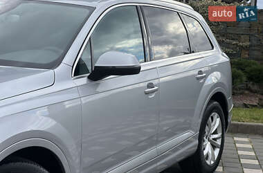 Позашляховик / Кросовер Audi Q7 2015 в  фото 16 Позашляховик / Кросовер Audi Q7 2015 в