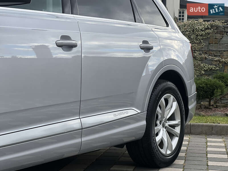 Внедорожник / Кроссовер Audi Q7 2015 в Стрые