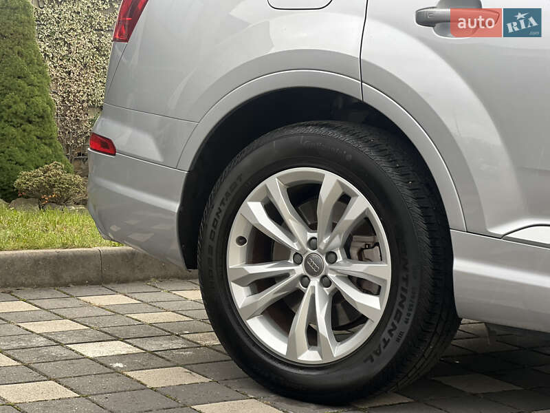 Внедорожник / Кроссовер Audi Q7 2015 в Стрые