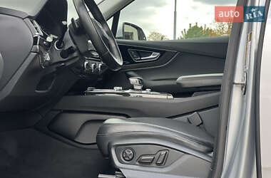 Позашляховик / Кросовер Audi Q7 2015 в  фото 65 Позашляховик / Кросовер Audi Q7 2015 в