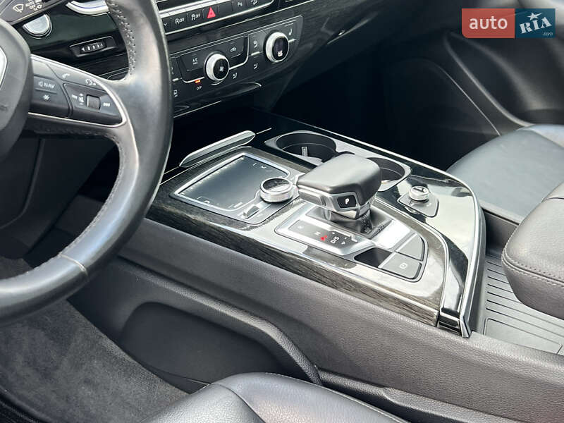 Внедорожник / Кроссовер Audi Q7 2015 в Стрые