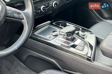 Позашляховик / Кросовер Audi Q7 2015 в  фото 76 Позашляховик / Кросовер Audi Q7 2015 в
