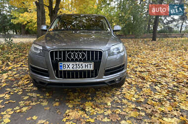 Позашляховик / Кросовер Audi Q7 2011 в 