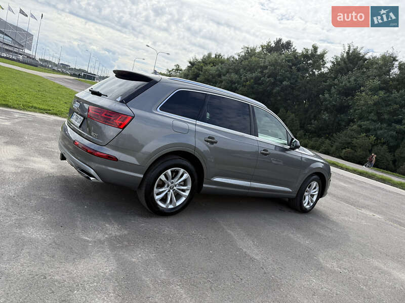 Внедорожник / Кроссовер Audi Q7 2017 в Львове