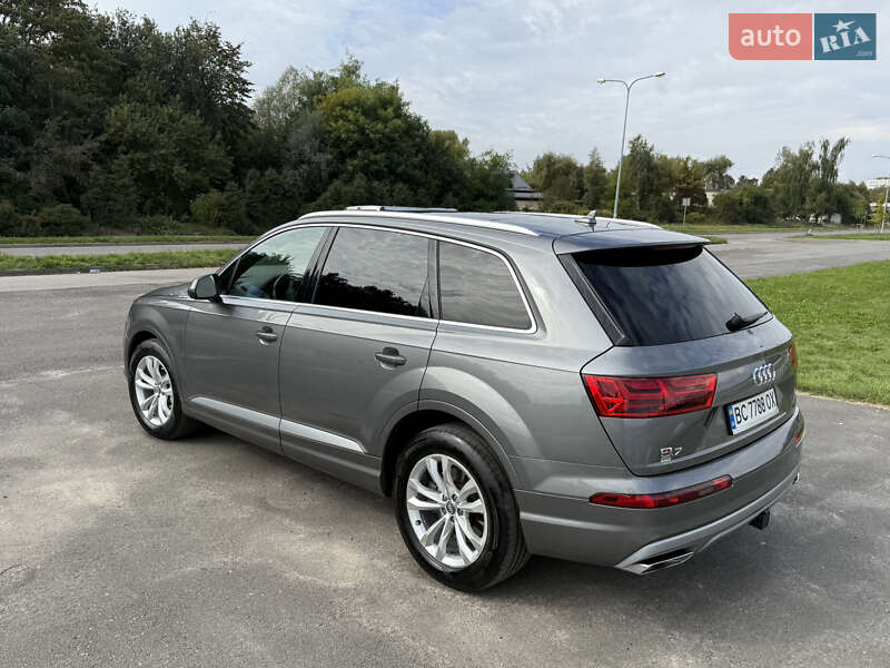 Внедорожник / Кроссовер Audi Q7 2017 в Львове