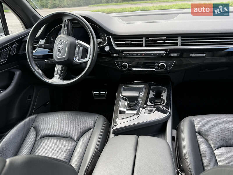 Внедорожник / Кроссовер Audi Q7 2017 в Львове