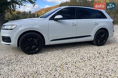 Внедорожник / Кроссовер Audi Q7 2017 в 