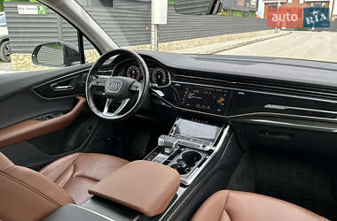 Внедорожник / Кроссовер Audi Q7 2020 в 