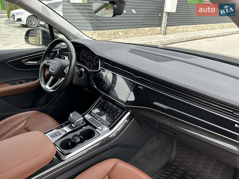 Позашляховик / Кросовер Audi Q7 2020 в Тернополі