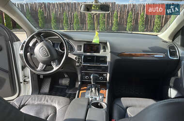 Позашляховик / Кросовер Audi Q7 2013 в 