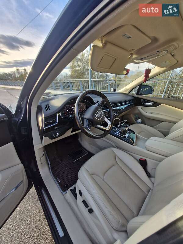 Внедорожник / Кроссовер Audi Q7 2018 в Киеве