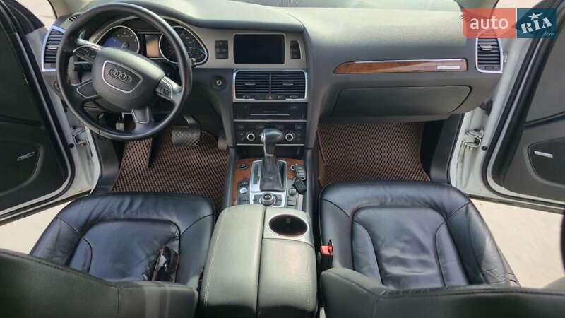 Позашляховик / Кросовер Audi Q7 2014 в Одесі