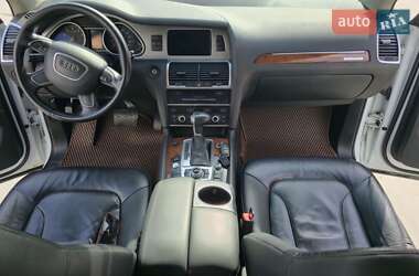 Внедорожник / Кроссовер Audi Q7 2014 в 