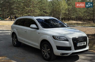 Позашляховик / Кросовер Audi Q7 2013 в 