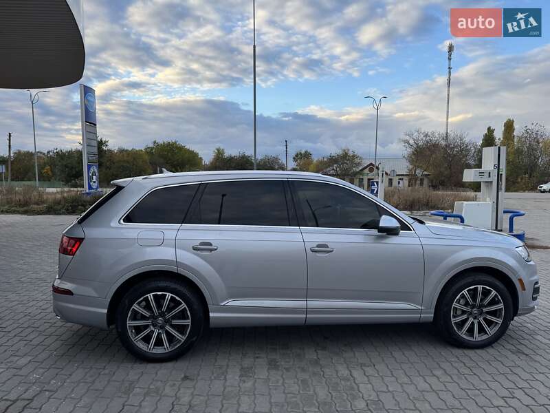 Позашляховик / Кросовер Audi Q7 2017 в Верхньодніпровську фото 13 Позашляховик / Кросовер Audi Q7 2017 в Верхньодніпровську