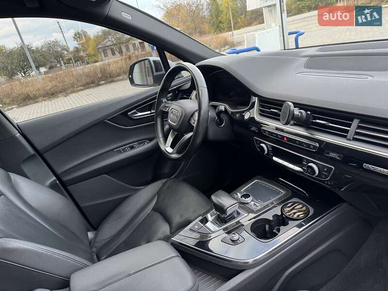 Позашляховик / Кросовер Audi Q7 2017 в Верхньодніпровську фото 38 Позашляховик / Кросовер Audi Q7 2017 в Верхньодніпровську